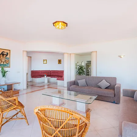 别墅 Atlantida By Atlantic Places 阿尔布费拉